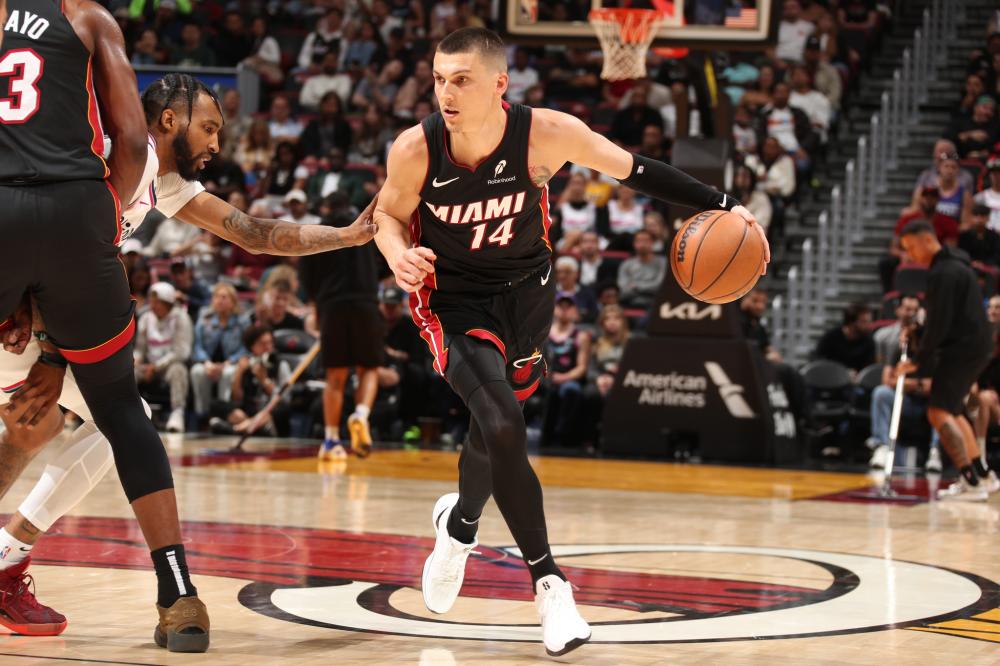 持了强劲的 持了强劲的