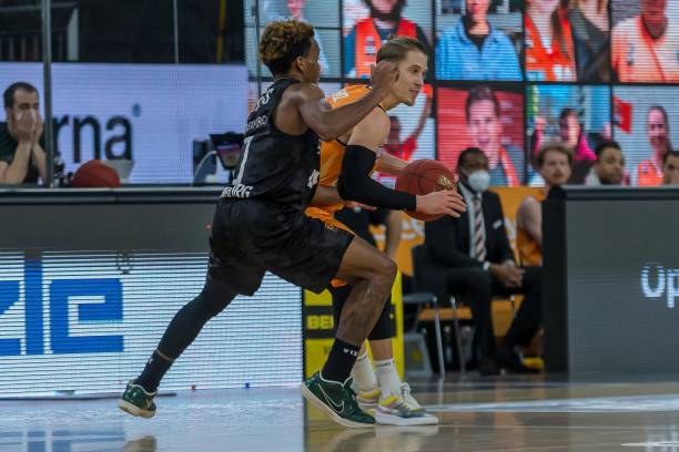 逐年轻才华 逐年轻才华